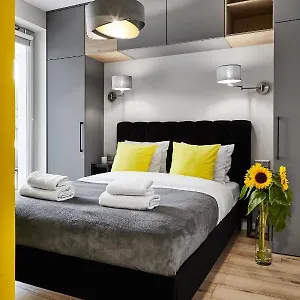 Househost :miodowa 42/4a Apartament